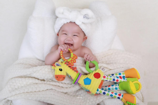 广州代怀试管生子宝宝的口欲期